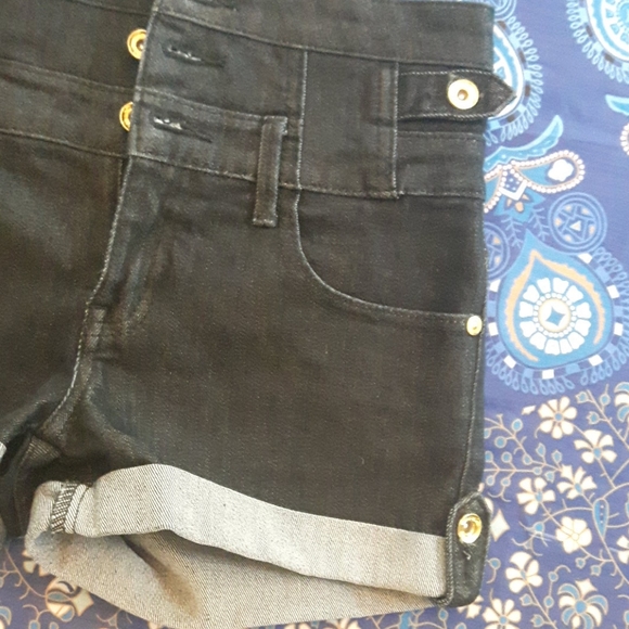 size 3 NWOT Seductions high waisted shorts - Picture 6 of 13